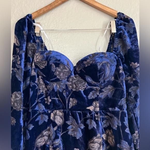 Simply Decadent Navy Floral Velvet Burnout Bustier Mini Dress - Picture 4 of 9
